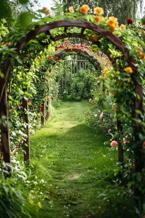 Creative DIY Garden Arch Ideas for Your Backyard Round Garden Arch, Yard Arch Ideas, Arch Garden Ideas, Wedding Archway Ideas, Diy Garden Archway, Garden With Arch, Secret Garden Ideas Backyard, Garden Archway Ideas, Garden Arches Ideas Backyards