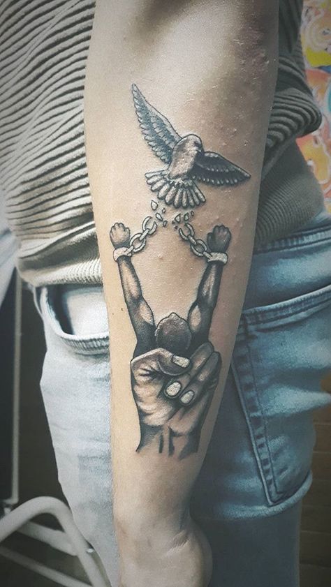 0:00 Tattoo, Handcuff Tattoo For Women, Tattoo Kurdistan, Kurdistan Tattoo, Men Tattoos Arm, Tattoos Arm Sleeve, Freedom Tattoo, Freedom Tattoos, Chicano Tattoos Sleeve