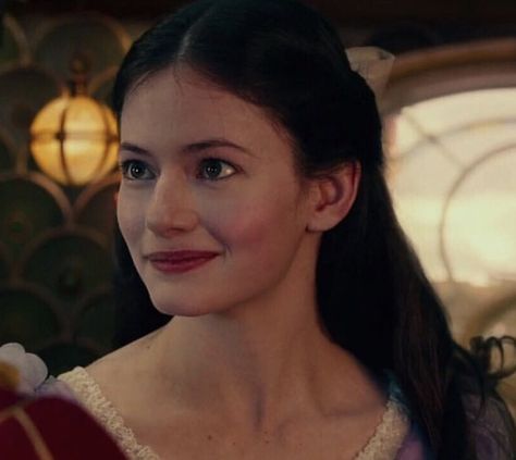 Mackenzie Foy Nutcracker, Mckenzie Foy, Mackenzie Foy, Sisters Book, Keira Knightly, Lady Loki, Mary Stuart, Christmas Party Outfits, Korean Drama Best