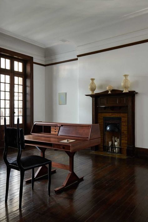 Shanghai Aesthetic, Marshmallow Sofa, Floating Chair, Old House Interior, Old Shanghai, 1950s Design, Marble Coffee Table, Swinging Chair, Design Firms