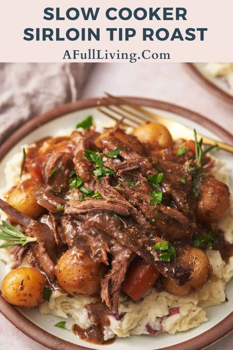 Discover the magic of a Succulent Slow Cooker Sirloin Tip Roast, a tender and flavorful dish that combines amazing flavor with the convenience of a slow cooker. Perfect for busy days or relaxed weekends, this recipe is sure to become a family favorite, satisfying taste buds and simplifying meal prep. Sirloin Tip Roast Slow Cooker, Top Sirloin Roast Recipe, Sirloin Roast Recipes, Pork Sirloin Tip Roast, Beef Sirloin Tip Roast, Roast Slow Cooker, Sirloin Tip Steak, Pork Sirloin Roast, Sirloin Steak Recipes