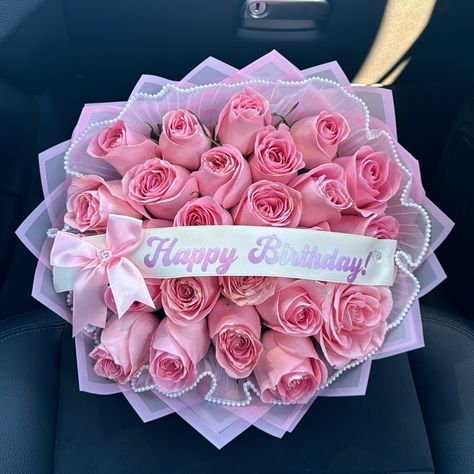 25ct pink roses🎀🪽🏹✨ • • • • #bayareaflorist #pinkroses #bouquet #ramobuchon #birthdaybouquet Fake Rose Bouquet, Luxury Flower Bouquets, Pink Rose Bouquet, Roses Bouquet, I Love You Mom, Luxury Flowers, Love You Mom, Rose Bouquet, Pretty Wallpapers