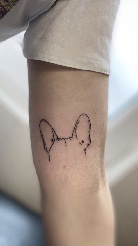 Fine Line Bulldog Tattoo, Bulldog Fine Line Tattoo, Fine Like Dog Tattoo, Pet Ears Outline Tattoo, Fine Line Dog Tattoo Ears, Animal Ear Tattoo, Dog Ear Line Tattoo, Linework Dog Tattoo, Fine Line Dog Ear Tattoo