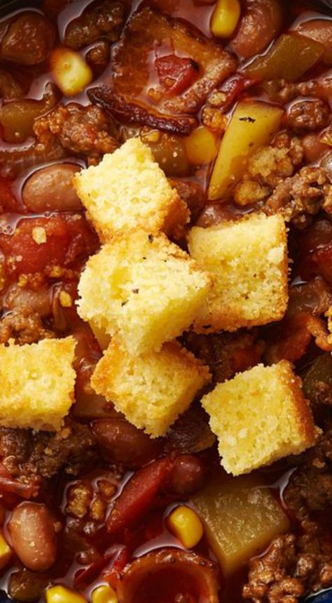 Slow-Cooker Cowboy Soup with Cornbread Croutons ~ Hearty and delicious! Cowboy Soup Recipe, Cowboy Soup, Soup Recipes Easy, Cowboy Food, Cornbread Croutons, With Cornbread, Crock Pot Soup, Crock Pot Slow Cooker, Vegan Soup