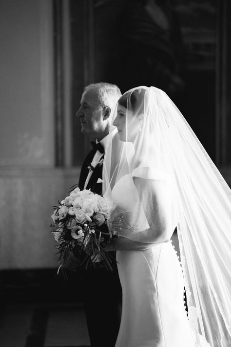 Guests At Tables During Ceremony, Stairwell Wedding Pictures, Aisle Pictures Wedding, Wedding Ceremony Photoshoot, Wedding Moody Photography, Essential Wedding Photos, Wedding Photo Inspo Ceremony, Wedding Aisle Photography, Wedding Aisle Pictures