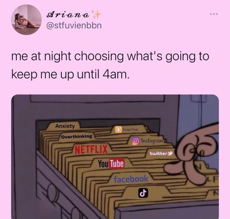 Twitter Tweets Mood, Funny Text Conversations, Text Conversations, Relatable Tweets, Twitter Quotes Funny, Funny True Quotes, Relatable Post Funny, Mood Humor, Funny Text