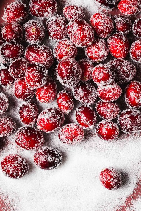 Nothing screams “the holidays” more than snow, so adding a snowy element to all of your favorite holiday creations is the perfect way to get into the spirit! These Perfect Frosted Cranberries are not only a sweet and delicious addition to your holiday desserts, appetizers, or cheese boards, but they also add a beautiful festive touch to any dish. Plus, they make the perfect holiday gift!A close-up image of the frosted cranberries, laying in a pile of sugar Christmas Treats Aesthetic, Cranberry Aesthetic, Frosted Cranberries, Sugared Berries, Frosted Berries, Nut Free Snacks, Frosted Cranberry, Gluten Free Desserts Healthy, Quick Smoothies