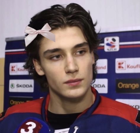 #bows #coquette #hockey Kiss Icons, Bows Coquette, Hot Hockey Players, Male Icon, Cedric Diggory, Icons Pfp, The Perfect Guy, The Kiss, Hottest Guy Ever