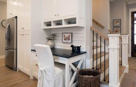 Kitchen office nook with shiplap wall and white cabinetry Barn Cabinets, Shiplap Office, Kitchen Office Nook, Kitchen Desk Areas, Pictures Of Kitchens, Bar Renovation, Heights House, Shiplap Kitchen, Desk Nook