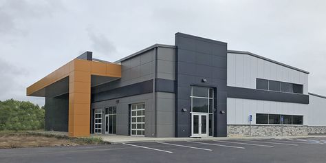 Coleman Equipment Dealership  Warehouse - Kirby Building Systems Warehouse Exterior Design, Corrugated Metal Wall, Warehouse Building, Metal Building Designs, Metal Wall Panel, Steel Structure Buildings, Garage Apartment Plans, Warehouse Design, Industrial Building