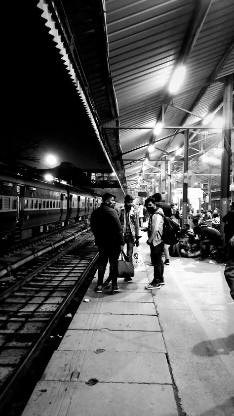 Presenting the rwailway station of delhi in which i am focusing of alignment and leading lines in black and white color grade Indian Railway Station Photography, Railway Station Snap, Railway Station Photography, Delhi Station, Trains Aesthetic, Station Snap, Station Pictures, Station Aesthetic, Indian Railway Train