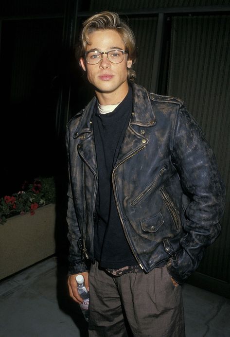 Brad Pitt's 50 Most GQ Moments | GQ 90s Fashion Men, Film Posters Vintage, Popular People, Men Vintage, Loose Pants, Distressed Leather, Lady And Gentlemen, Good Looking Men, Brad Pitt