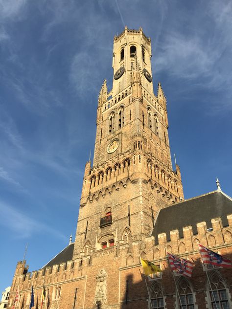 Belfry tower Bruges (1240-1485) Belfry Tower, Medieval Period, Beautiful Architecture, Stand Tall, Tower Bridge, Ferry Building San Francisco, Belgium, Castle, Tower