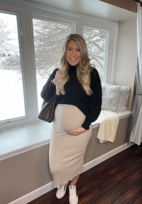 Winter Outfits While Pregnant, Maternity Sweater Over Dress, Maternity Work Clothes Winter, Maternity Fall Outfits Work, Maternity Court Outfit, Dress With Sweater Over It Pregnant, Maternity Bodycon Dress Outfits Winter, Maternity Concert Outfit Winter, Bump Friendly Christmas Outfit