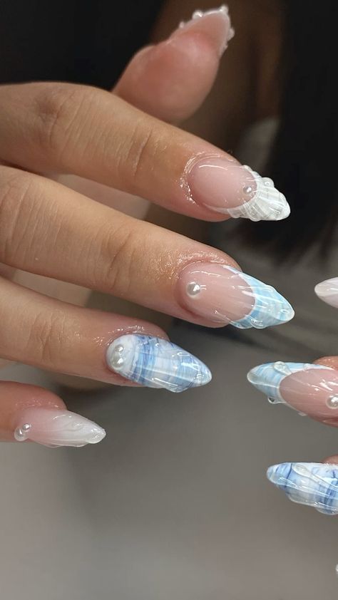 Nails With Blue And White, Vacation Nail Colors, Seashell Nail Art, Nails With Blue, Vacation Nail Designs, Seashell Nails, Beachy Nails, December Nails, Romantic Nails