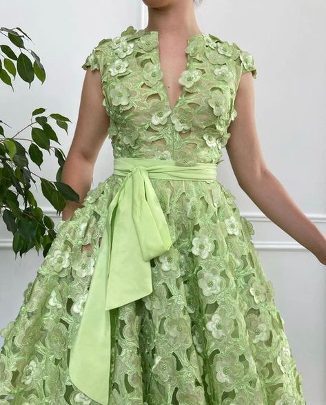 Teuta Matoshi, Lace Outfits, Gorgeous Summer Dresses, Lace A Line Dress, Organza Gowns, Green Lace Dresses, Spring Air, Muslimah Fashion Outfits, Gala Dresses