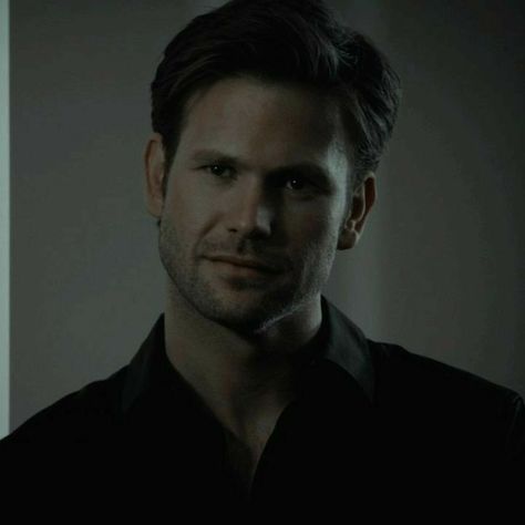 #alaric saltzman #matthew davis #the vampire diaries #tvd @emi_cm_aot Tvd Scrapbook, The Vampire Diaries Alaric, Tvd Alaric, Tvd Men, Alaric Saltzman, Tvd Characters, Matt Davis, Matthew Davis, Cute Guy Pics