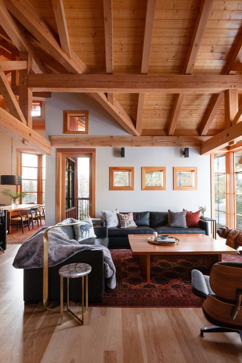 Chalet Inspired Home, Small Timber Frame Homes Interiors, Living Room Chalet Style, Modern Minimalist Cabin, Timber Frame Homes Interior, Timber Living Room, Chalet Windows, Ski Cabin Decorating Ideas, Modern Chalet Design