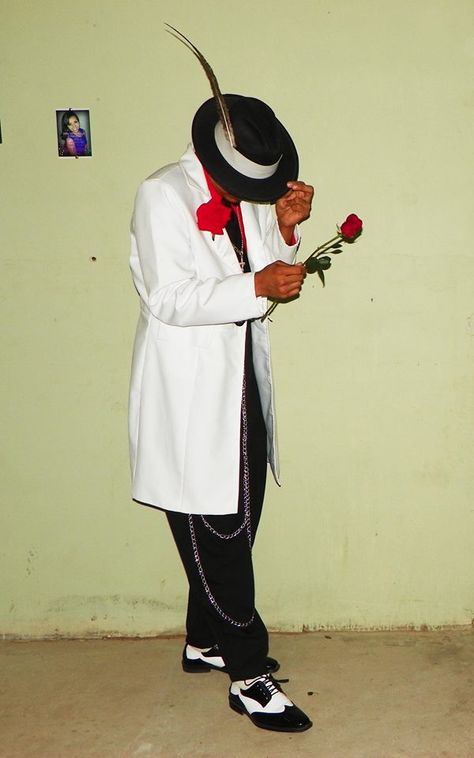 pachuco love Zoot Suiters, Zoot Suit Wedding, Pachuca Style, Pachuco Style, Gangster Paradise, Estilo Cholo, Dapper Mens Fashion, Chicana Style, Zoot Suit