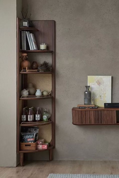 Corner Shelf Ideas, Corner Shelf Design, Wood Corner Shelves, Colourful Living Room Decor, Corner Furniture, Bedroom Corner, Living Room Corner, Corner Decor, Room Corner