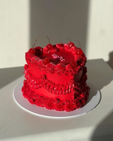 All Red Heart Cake, Heart Cake Aesthetic Red, Aesthetic Red Birthday Cake, Red Cake Birthday Aesthetic, Red Vintage Cake Aesthetic, Trending Heart Cake, Red Heart Cake Design, Red 18th Birthday Cake, Red Aesthetic Cake