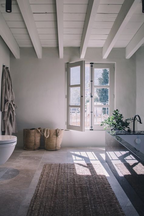 Bad Inspiration, Trendy Bathroom, Bath Room, Rustic Bathroom, Boho Home, Scandinavian Home, Bathroom Inspiration, House Inspiration, Modern Rustic