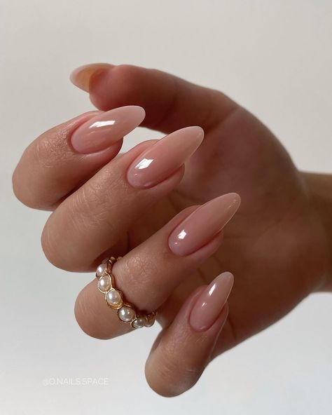 23 Best Fall Nail Colors: Trendy Designs for Autumn and Winter Sophisticated Almond Nails, Nail Ideas Natural Colors, Simple Gold Almond Nails, Penelope Nails Bridgerton, Nail Inspiration Summer 2024 Almond, Elegant Acrylics, Proposal Nails Ideas, Proposal Nails, Bachelorette Nails