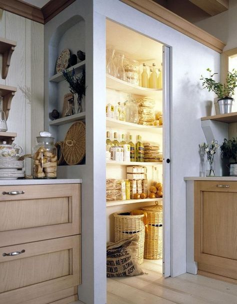 Kitchen Corner Ideas, Basement Pantry, Corner Storage Cabinet, Corner Pantry, Toilet Door, Kitchen Pantry Design, Kitchen Corner, Pocket Door, Pantry Design