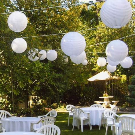 Love these .anytime..not just for parties Outdoor Engagement Party, Backyard Engagement Parties, White Paper Lanterns, Paper Lantern Decor, Chinese Paper Lanterns, Round Paper Lanterns, Backyard Reception, Backyard Birthday, White Lanterns