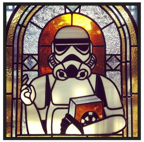 Star Wars Stained Glass Art, Star Wars Glass, Nerd Christmas, Windows Decor, Disney Stained Glass, Glass Art Design, Modern Stained Glass, Glass Window Art, Stained Glass Decor