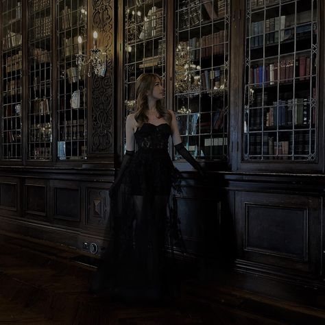 Library Prom Pictures, Dark Academia Dresses Formal, Dark Prom Aesthetic, Dark Ballroom Aesthetic, Dark Academia Formal Dress, Dark Academia Dress Formal, Dark Academia Ball Gown, Ballroom Photoshoot, Ballroom Aesthetic Dark