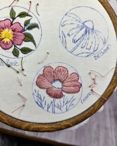 All of these wildflowers I've been seeing have really been an inspiration. I've been wanting to challenge myself a bit more with embroidery and make some detailed flowers. I was pretty pleased with these. All of these flowers will be placed on a little trinket box....I'm almost done assembling them 😊 What are you all working on? . . . . . . . . . . . #embroideryjewelry #embroiderersofinstagram #embroiderydesign #floralembroidery #loveflowers #wildflowers #miniatureembroideryartist #fibera... Joba Flower, Miniature Embroidery, Personalized Embroidery, Embroidery Jewelry, Embroidered Clothes, Love Flowers, Trinket Boxes, Floral Embroidery, Brooch Pin