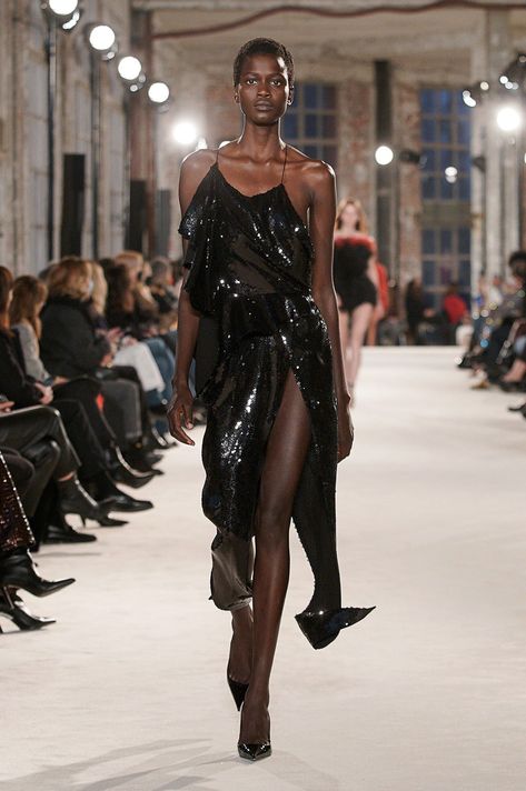 linda on Twitter: "Alexandre Vauthier couture ss22 still on my mind. The things I would do to get this dress<3… " Alexandre Vauthier Couture, Alexander Vauthier, Gabrielle Solis, 2022 Couture, Spring Couture, Alexandre Vauthier, Viktor & Rolf, Fashion Show Collection, Spring 2017