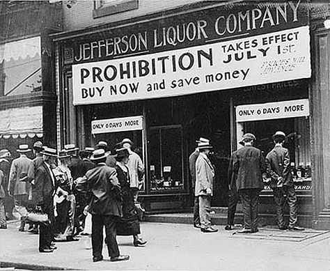 Possible Effects of Prohibition on 1920s American Literature and ... 1920s Speakeasy, Detroit History, Bar Cart Decor, Strange Photos, Jazz Age, Vintage Beer, Pure Michigan, Detroit Michigan, Historical Photos