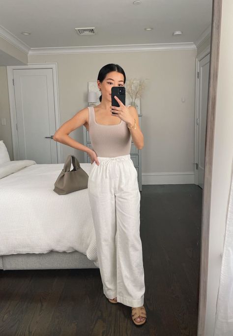 Summer Outfits 2023 Linen Pants, All White Linen Pants Outfit, Styling Cream Linen Pants, How To Style Cream Linen Pants, Abercrombie Linen Pants, Cream Summer Outfits, Abercrombie Pants Outfit, White Linen Pants Outfit Women, Outfits With Beige Linen Pants