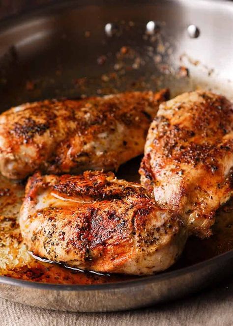 How to make the best seared chicken Chicken Beast Recipes, Pan Chicken Breast, Pan Seared Chicken Breast, Pan Cooking, Seared Chicken Breast, Seared Chicken, Poultry Dishes, Pan Seared Chicken, Cast Iron Recipes