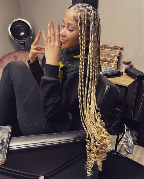 Blonde Knotless Braids, Blonde Knotless, Braided Hairstyles For Black Women Cornrows, Vacation Hairstyles, Beautiful Black Hair, Big Box Braids Hairstyles, Goddess Braids Hairstyles, Feed In Braids Hairstyles, Blonde Braids