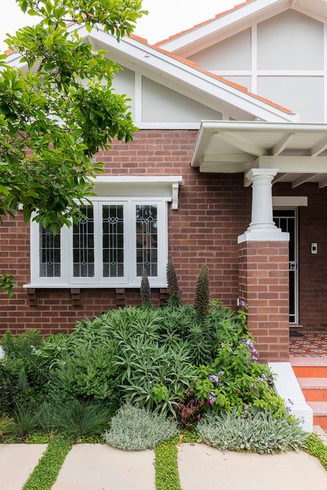 Edwardian House Extension, Exterior Red Brick House, Brick Bungalow Exterior, California Bungalow Exterior, Edwardian House Exterior, Edwardian Renovation, 1950 House, Ground Floor Extension, Heritage Garden