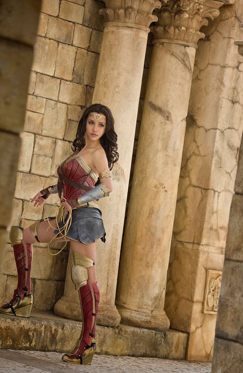 Comic Cosplay, Woman Cosplay, Wonder Woman Cosplay, Gotham Girls, Superhero Cosplay, Eve Online, Dc Cosplay, Awesome Cosplay, Wonder Women