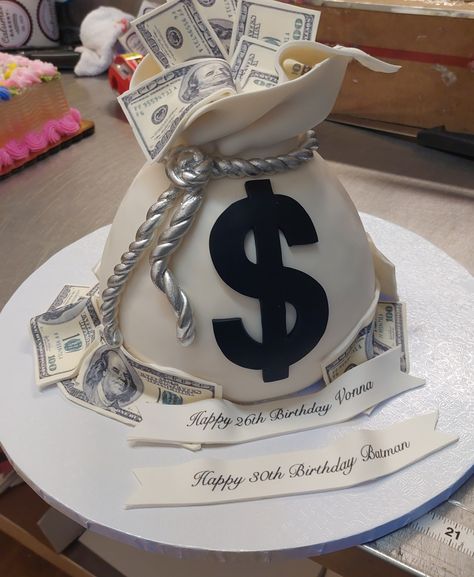 Money Bday Cake Ideas, Money Theme Cake For Men, Birthday Cake Money Theme, Money Themed Birthday Cake, Cake Dollar Birthday, Cake Money Design, Dollar Cake Design, Money Birthday Cake For Men, Money Cake Ideas For Men