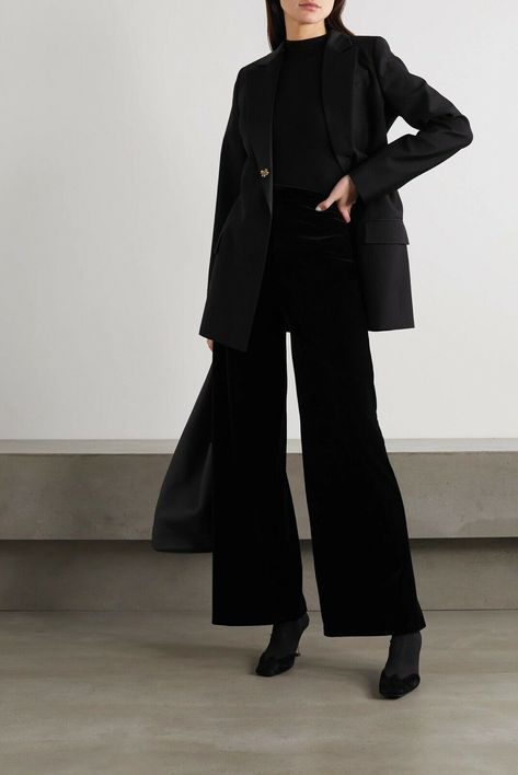 1ef91c212e30e14bf125e9374262401fdesc53126405ri Velvet Wide Leg Pants, Black Velvet Pants, Fashion Aesthetics, Looks Street Style, Looks Black, Velvet Pants, All Black Outfit, Stretch Velvet, Professional Outfits