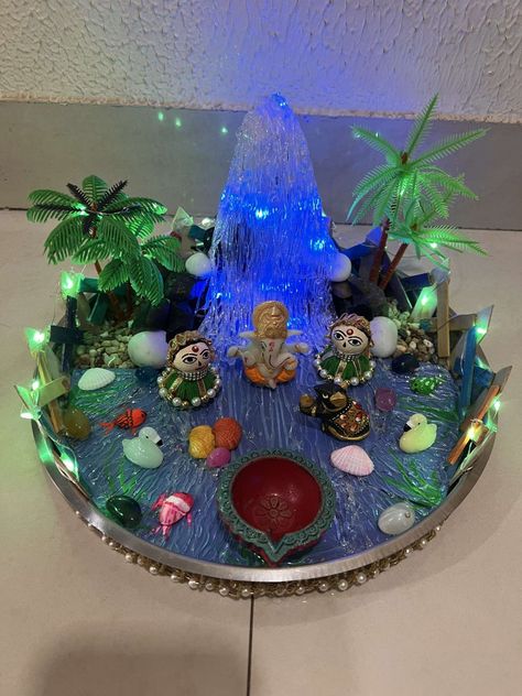 Ganesh arti thali decoration by @Patel.nency2710@gmail.com Ganesh Arti Thali Decoration, Thali Decoration Ideas For Ganpati, Thali Ideas, Honey Craft, Arti Thali Decoration, Arti Thali, Clothes Videos, Aarti Thali, Puja Thali