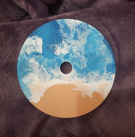 Circle Painting Aesthetic, Disk Painting Ideas, Painting Ideas On Cds, Beach Painting Aesthetic, Painting Cd Ideas, Painted Cd Ideas, Painted Cds Aesthetic, Painting On Cds, Lp Painting