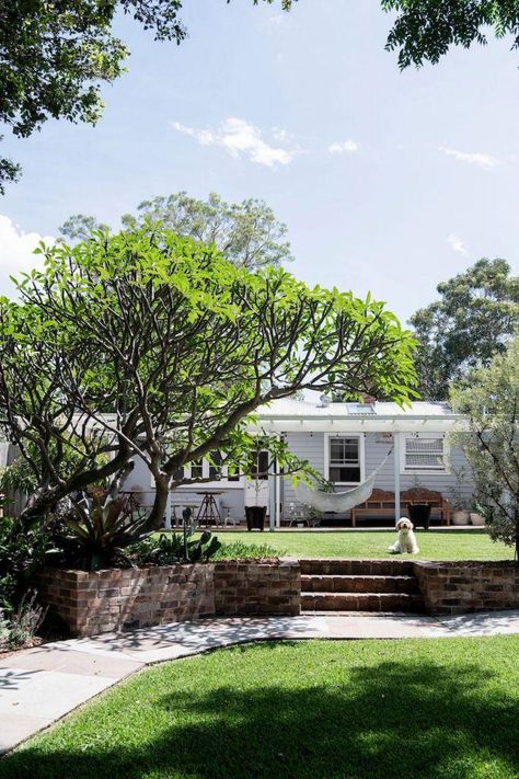 Verdure Cottage, Thirroul Cottages Exterior, Pop And Scott, Country Style Magazine, South African Homes, Sea Change, Beach House Living Room, European Style Homes, Country Cottages, Homes To Love