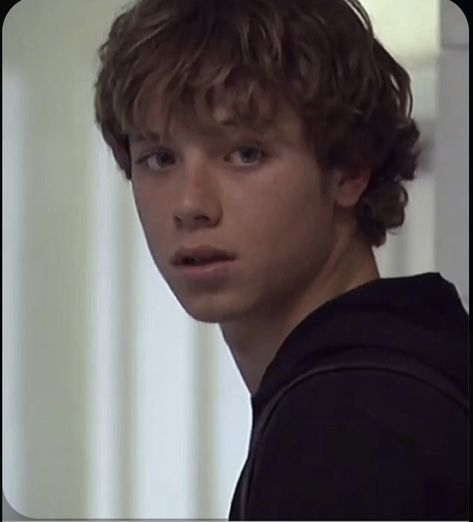 Soft Features Face Men, 2000s Actors, Even Peter, Peter Pan Kostüm, Jeremy Sumpter, 90s Actors, 90s Men, Celebrity Guys, Famous Men