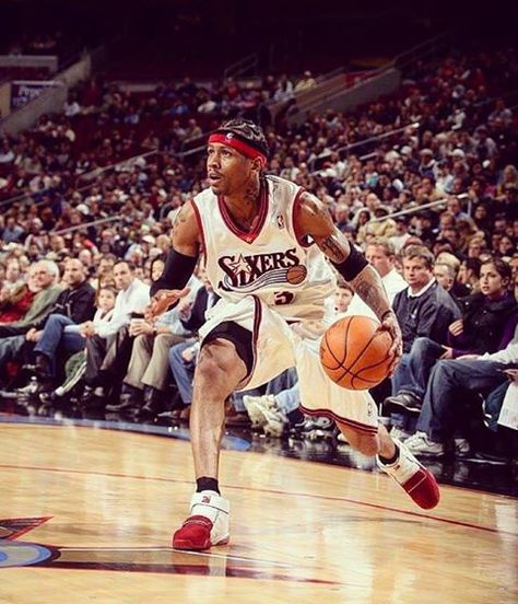 Alan Iverson, Allen Iverson Shoes, Allen Iverson The Answer, Mvp Basketball, Red Basketball Shoes, Basketball Highlights, Basketball Photography, Basketball Wallpaper, Basketball Star