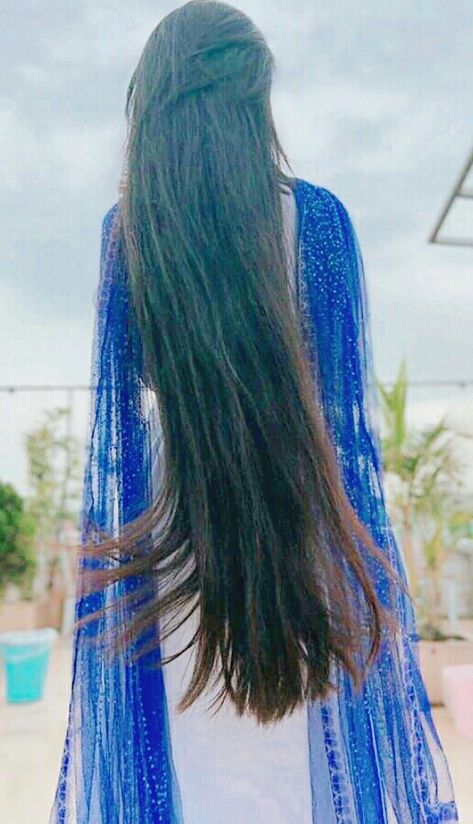 Long Hair Astethics Pic, Girl Pictured Long Hair, Long Hair Girls Dpz, Long Hair Girl Aesthetic, Long Hair Poses, Long Hair Photography, Long Hair Pics, Long Hair Indian, Indian Long Hair