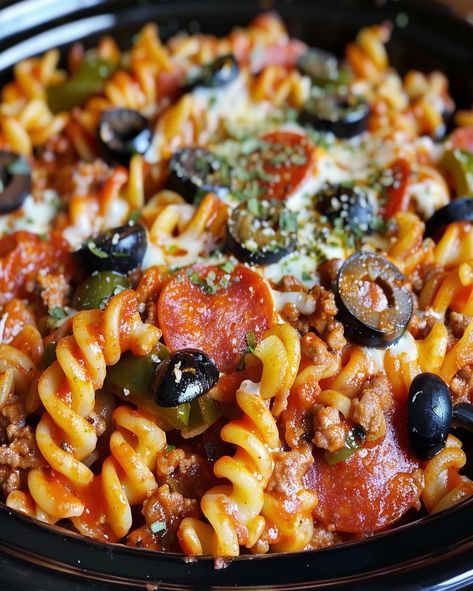 Crock Pot Pizza Casserole Recipe | Easy Slow Cooker Meal - optimal recipes Slow Cooker Pepperoni Pizza Mac And Cheese, Crockpot Pepperoni Pizza Casserole, Pizza Pasta Crockpot Recipe, Pizza Casserole Recipe Crockpot, Pizza Pasta Crockpot, Slow Cooker Casseroles, Slow Cooker Pizza Pasta, Pizza Casserole Crockpot, Slow Cooker Pizza Casserole