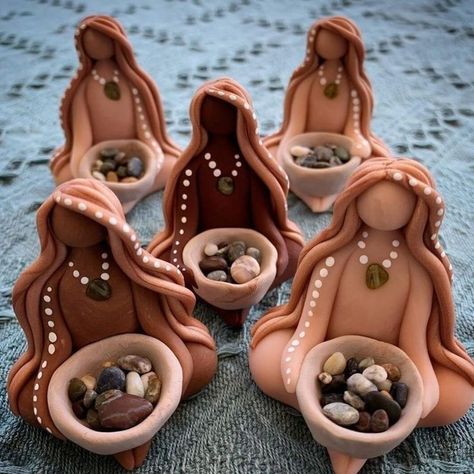 Air Dry Clay Projects, Witchy Crafts, Clay Diy Projects, Clay Crafts Air Dry, Pottery Crafts, Diy Pottery, Ceramics Ideas Pottery, Diy Clay Crafts, Clay Ceramics