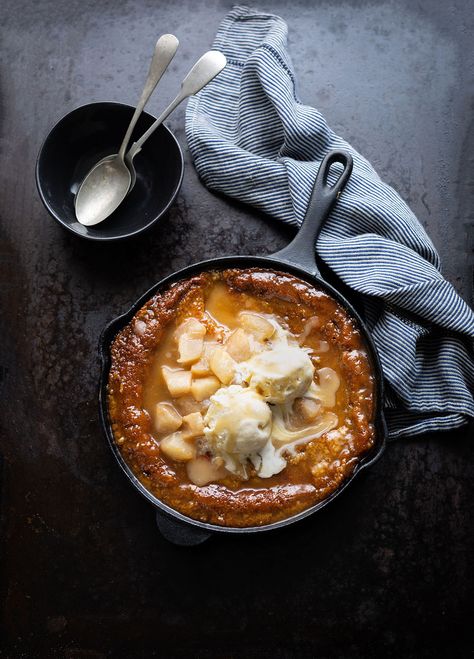 Malva pudding with ginger & pears poached in rooibos tea Rooibos Tea Recipe, Rooibos Tea Recipes, Poached Pears Recipe, South African Desserts, Malva Pudding, African Dessert, Poached Pears, Pear Recipes, South African Recipes